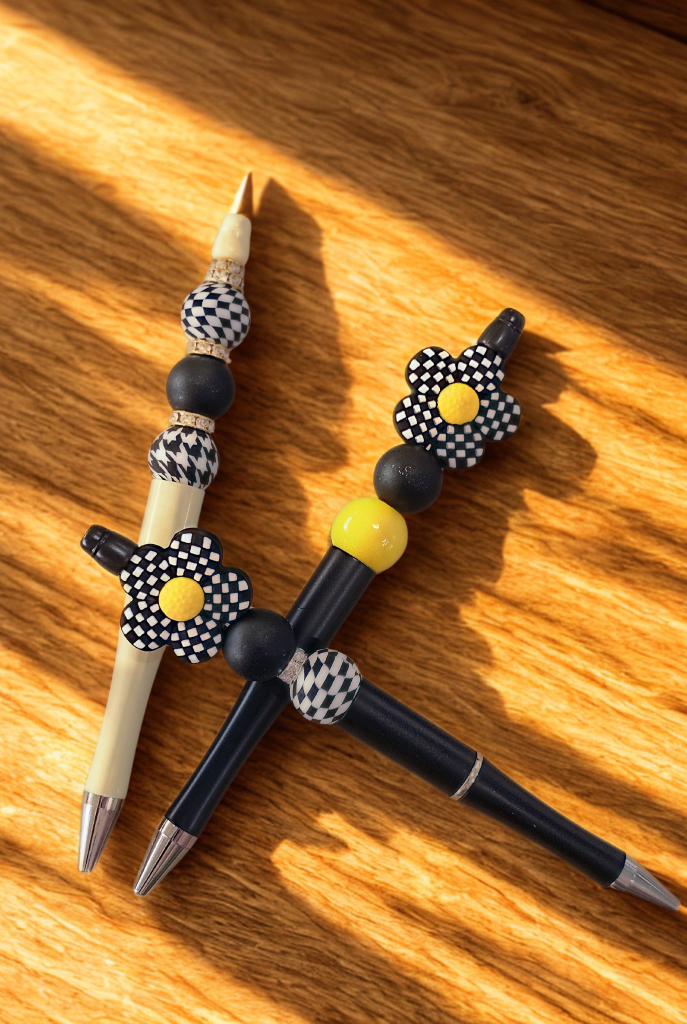 Black & Yellow Flower Pens - 3pk